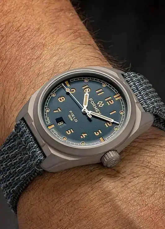 Formex_FIELD_Automatic_-_Petrol_Blue_Wrist_Shot_7.25_wrist-min__07082.1644329566.webp