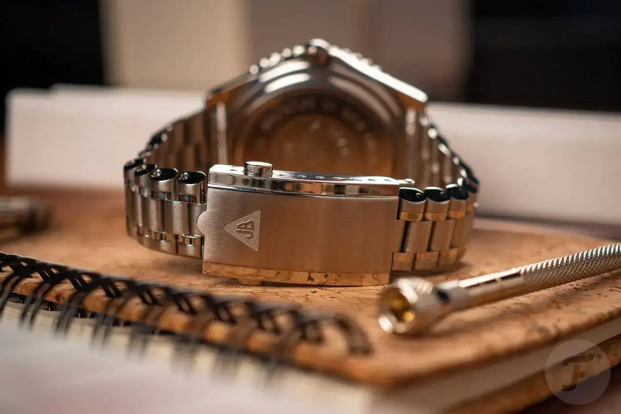 Forstner-Bullet-Bracelet-8.webp