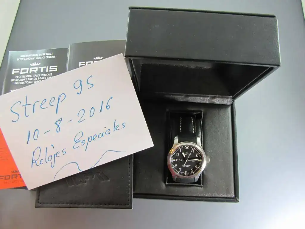 Fortis Flieger negro 002.webp