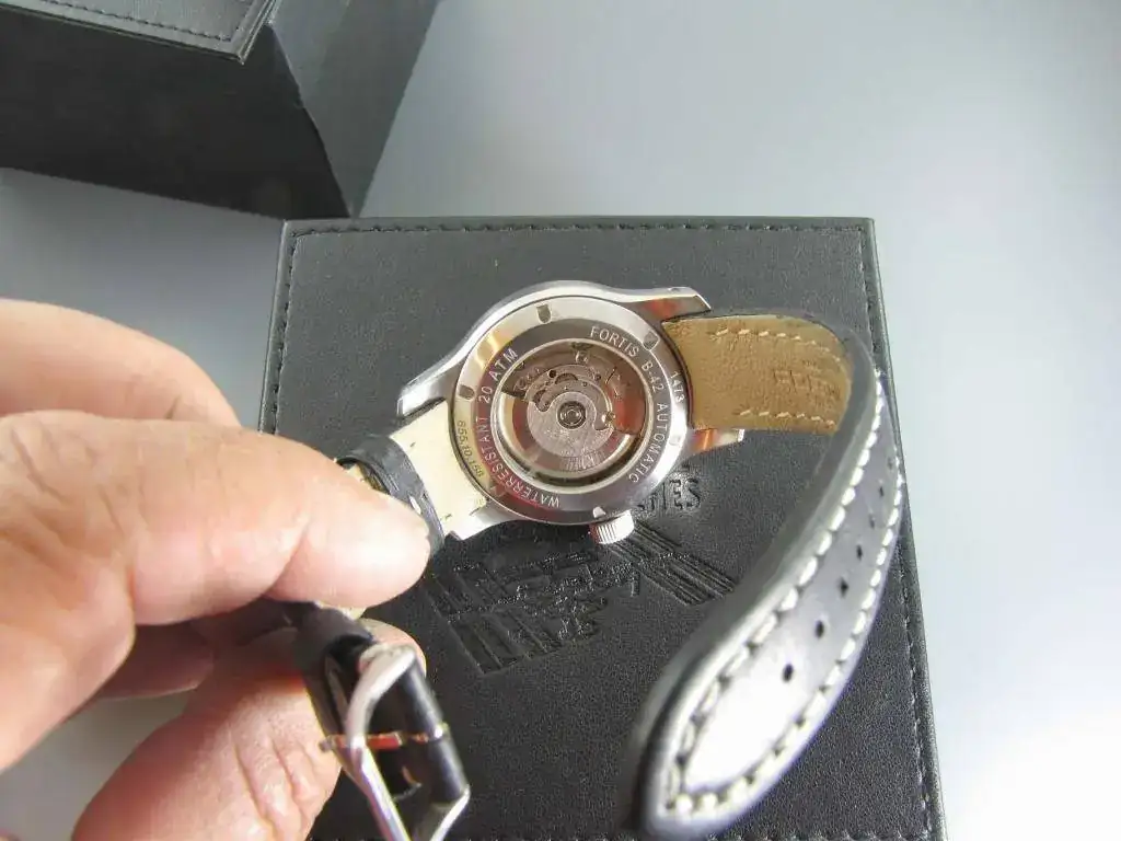 Fortis Flieger negro 007.webp