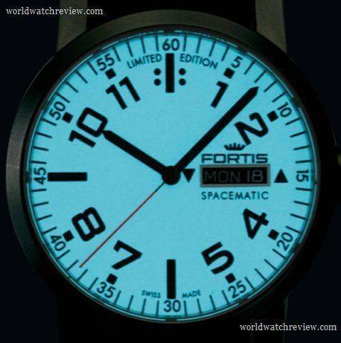 fortis-iq-spacematic-2012-automatic-watch-dial.jpg