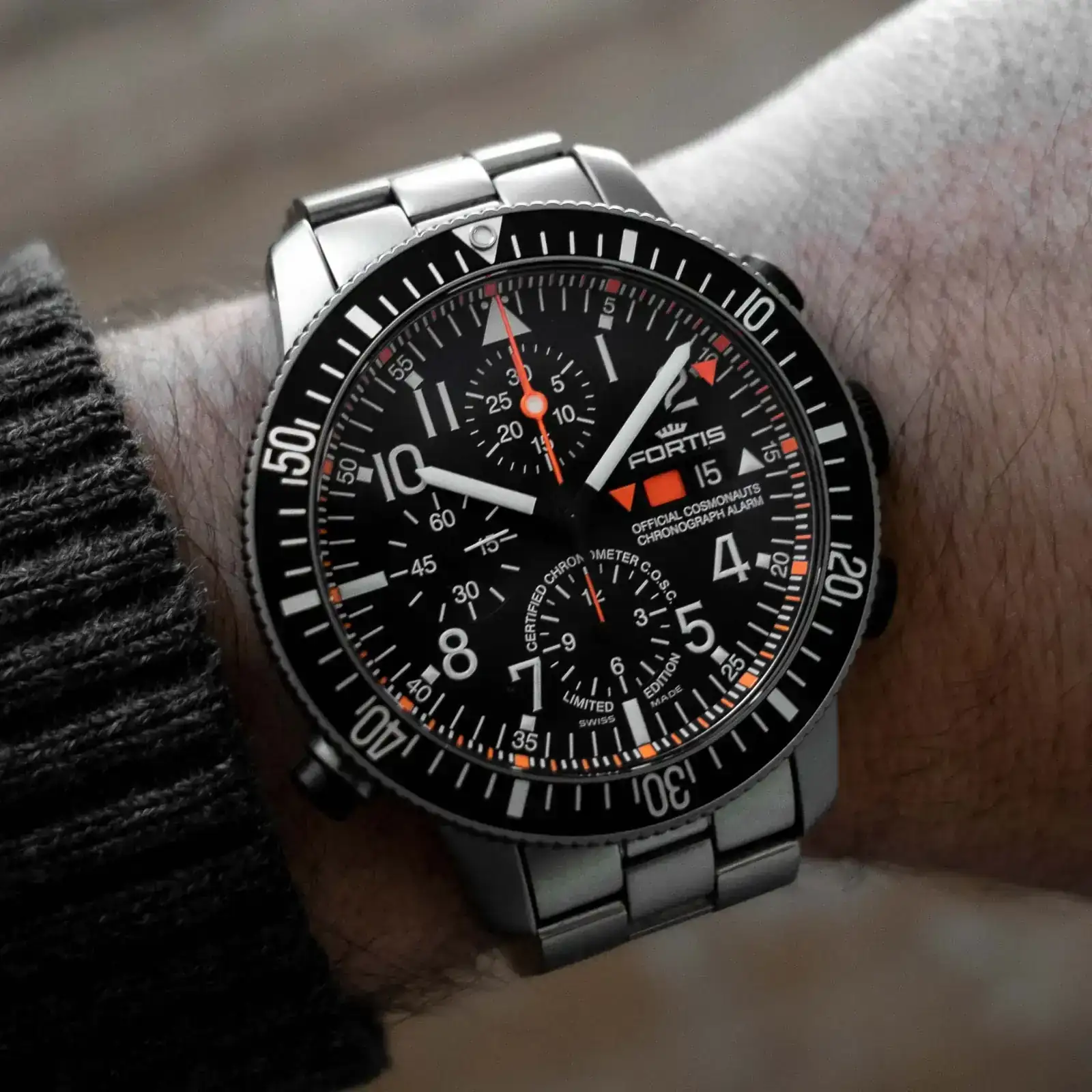 Fortis-Official-Cosmonauts-Titanium-Alarm-Chronograph-6.webp