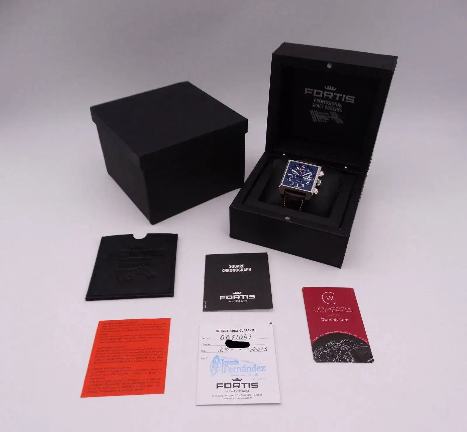 Fortis Square Chronograph 01001 copia.webp