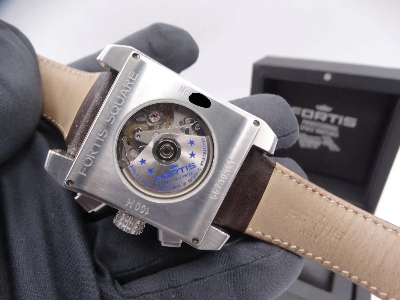 Fortis Square Chronograph 01012 copia.webp