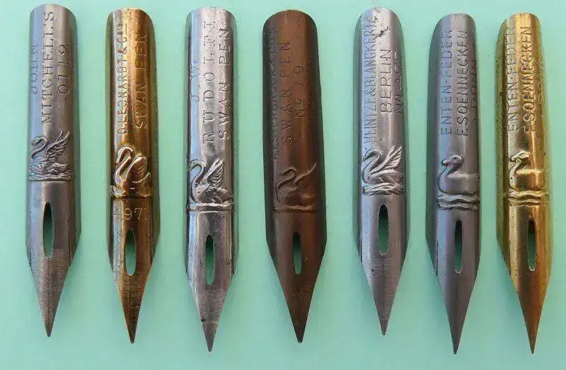 Foto 2 Plumilla normal de acero con punto fino.webp