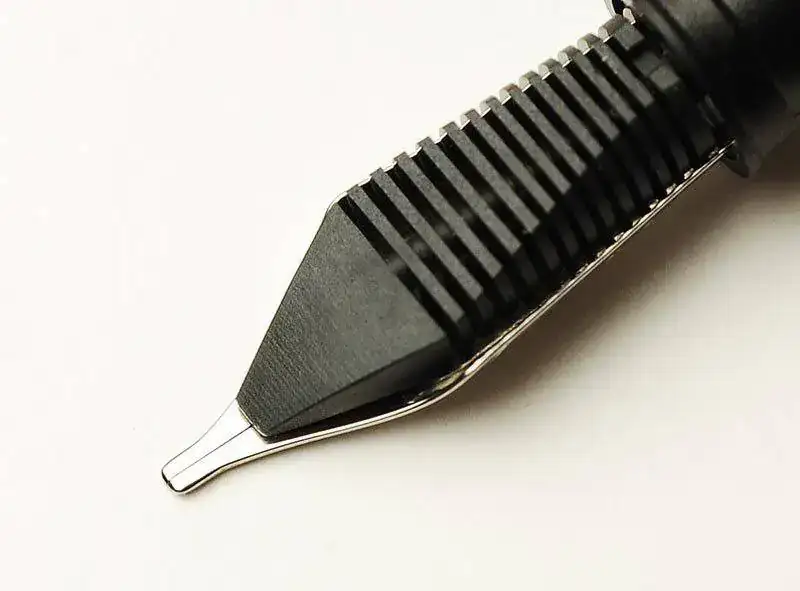 Foto 8 Plumín itálico sin iridio redondo.webp