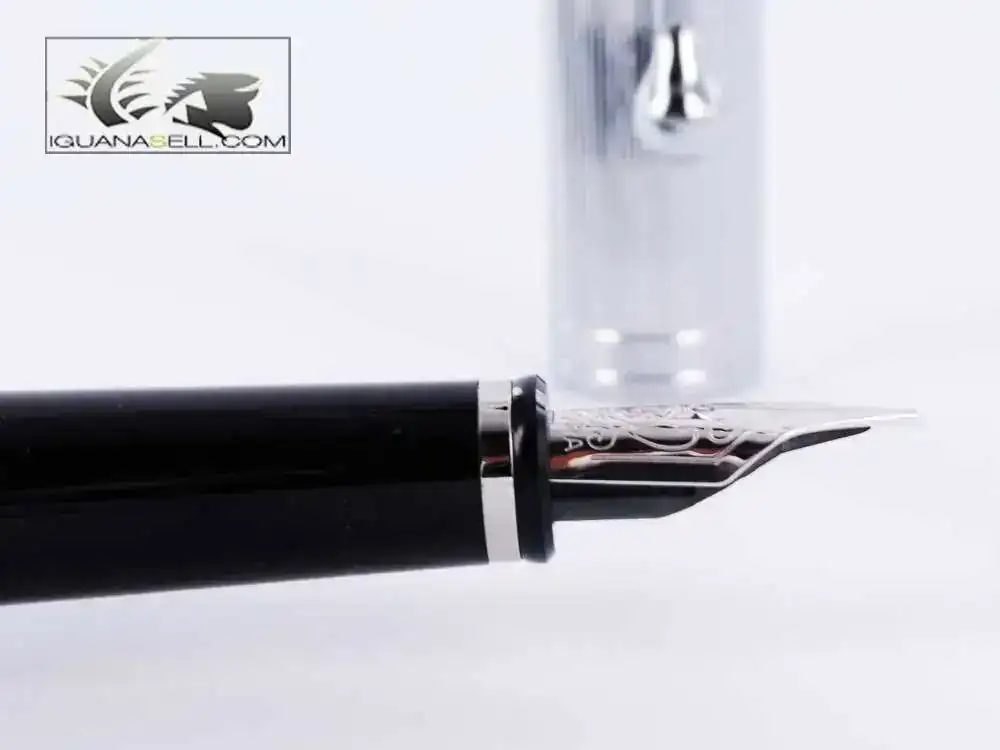 -Fountain-Pen-88-in-Resin-and-Chrome-Cap-817-817-7.webp