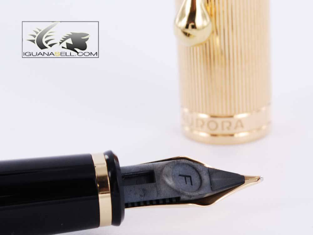 Fountain-Pen-88-in-Resin-and-Gold-Plated-811-811-7.jpg