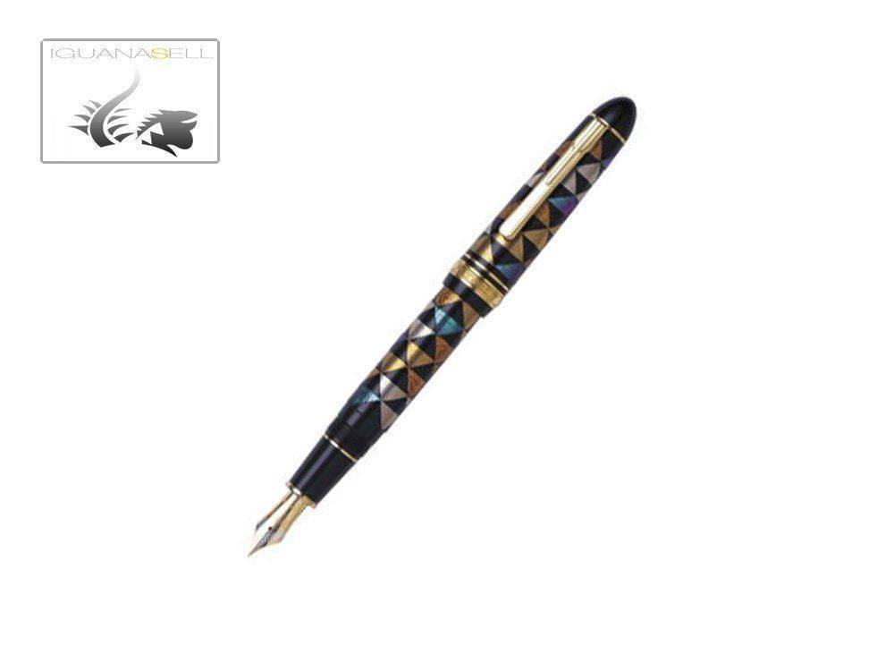 -Fountain-Pen-Resin-and-urushi-lacquer-Gold-trim-1.jpg