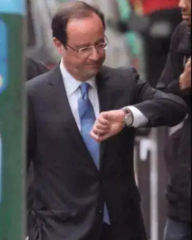 Fran%C3%A7ois-Hollande-et-sa-montre-%C3%A0-lenvers.webp