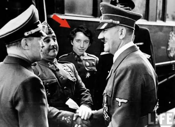 franco-hitler-y-nicolas-el-impostor.webp