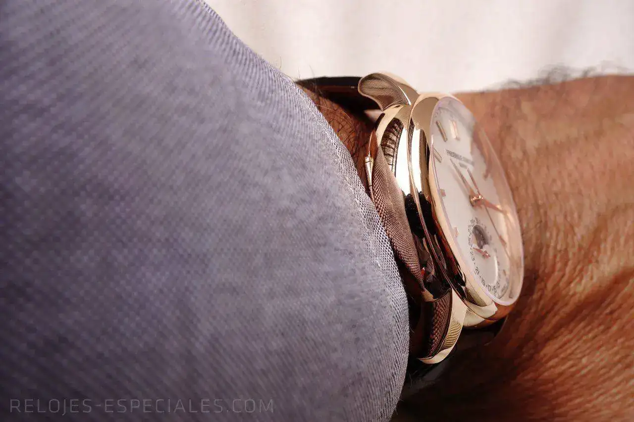 frederique-constant-90.webp