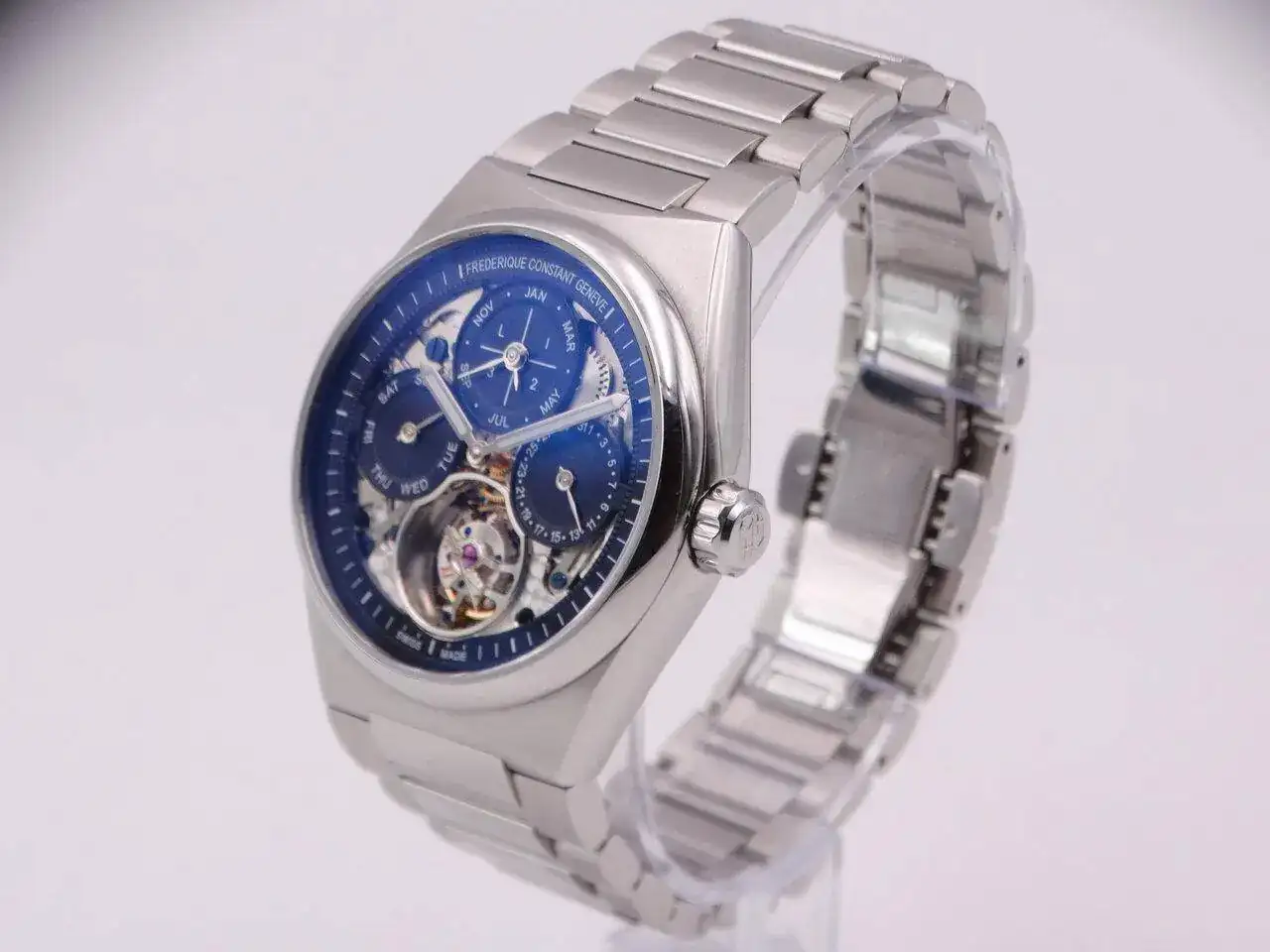 FREDERIQUE CONSTANT Highlife Perpetual 07868.webp