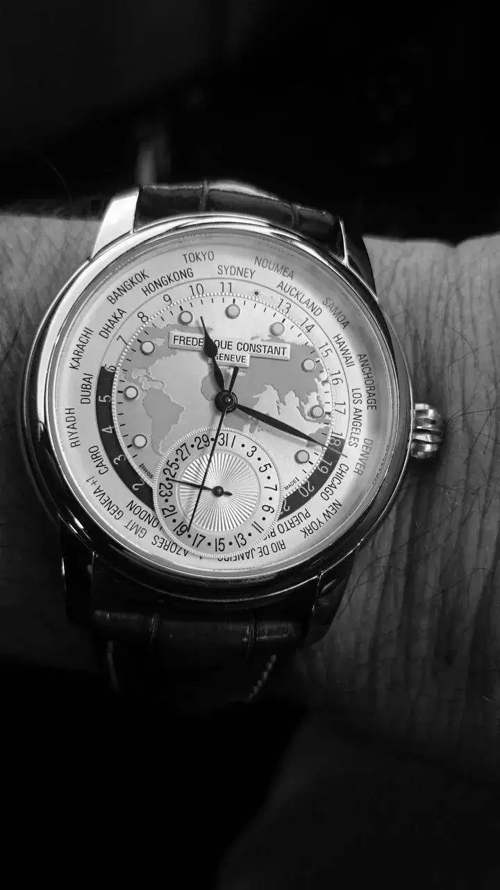 FREDERIQUE CONSTANT WORLDTIMER 24 (2).webp