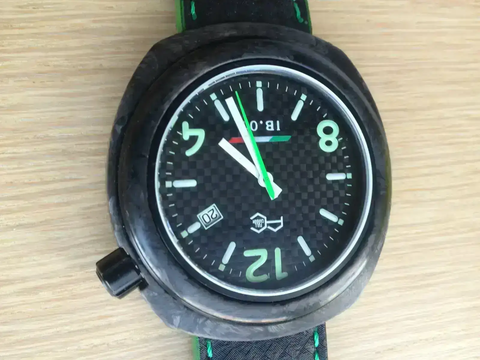 fullcarbon010j.webp