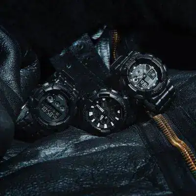 G-SHOCK-Black-out-texture-400x400.webp