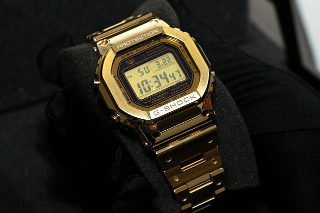 G-Shock-golden-GW-5000-1.jpg