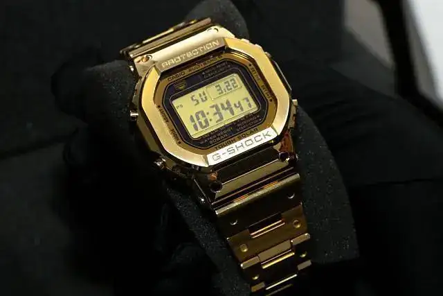 G-Shock-golden-GW-5000-1.webp