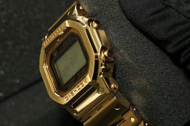 G-Shock-golden-GW-5000-4.jpg
