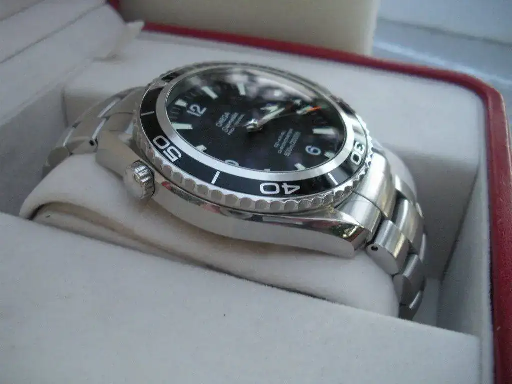 ga-Seamaster-Planet-Ocean-455mm-ref.-2200.50.00-05.webp
