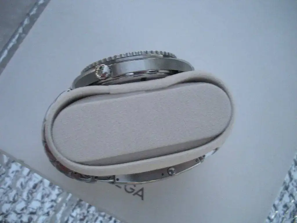 ga-Seamaster-Planet-Ocean-455mm-ref.-2200.50.00-12.webp