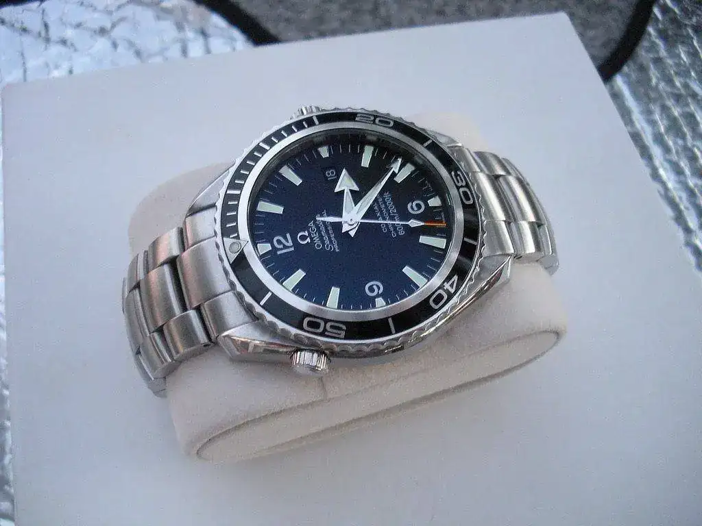 ga-Seamaster-Planet-Ocean-455mm-ref.-2200.50.00-17.webp