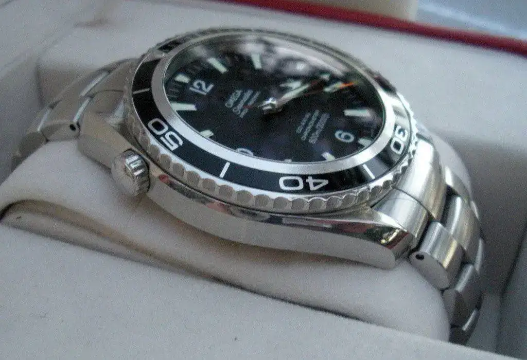 ga-Seamaster-Planet-Ocean-455mm-ref.-2200.50.00-22.webp