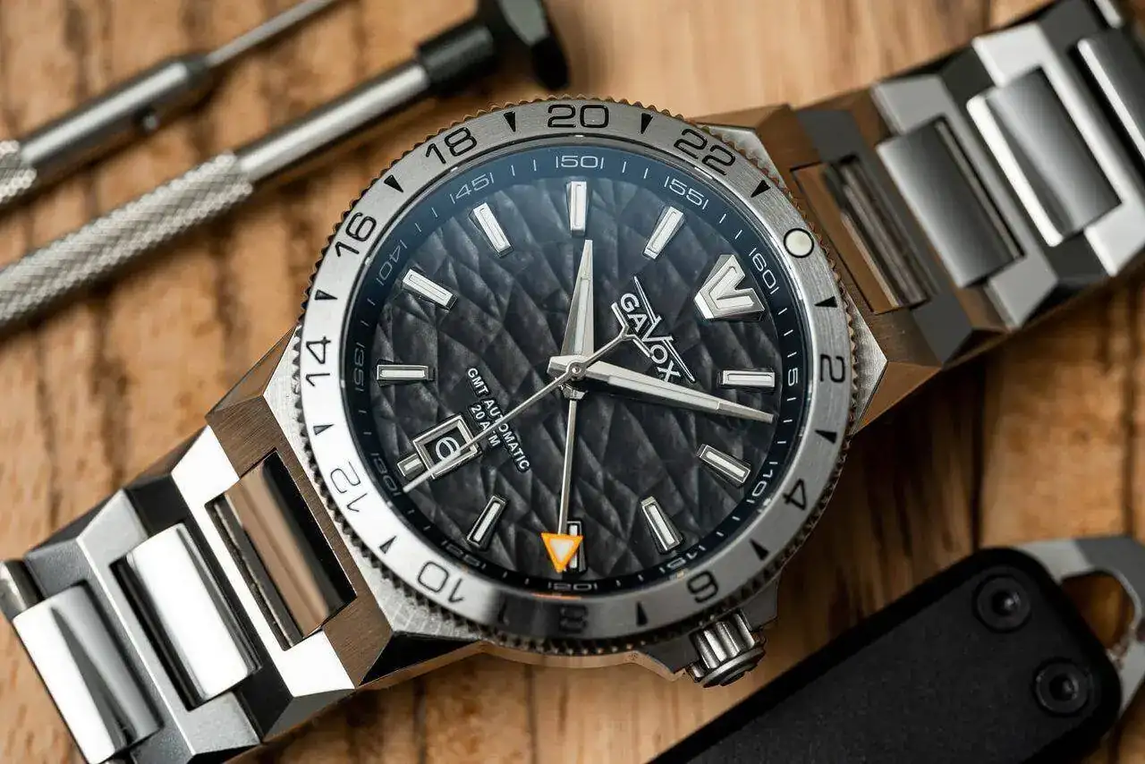 gavox-longitude-gmt-2.webp