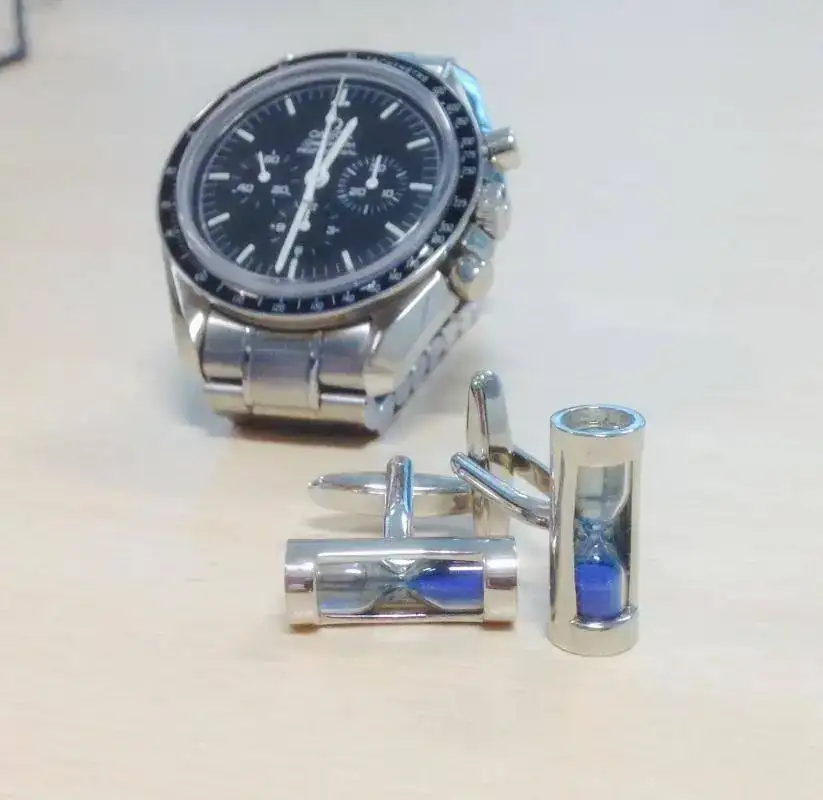 Gemelos reloj de arena 3.webp