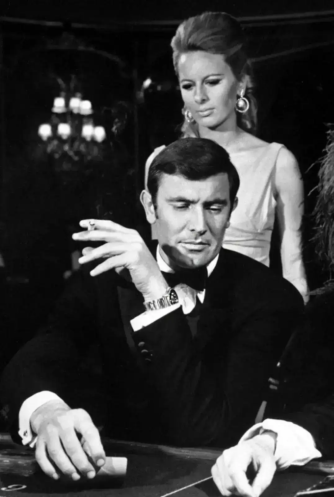 George-Lazenby-as-James-Bond-Rolex-Submariner.webp