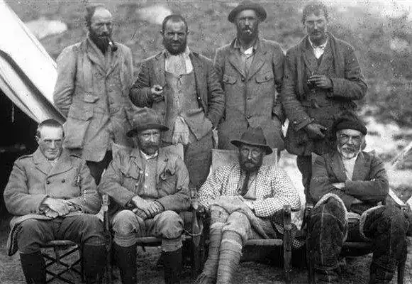 GEORGE MALORY AND THE REST OF PEXPLORERS.jpg