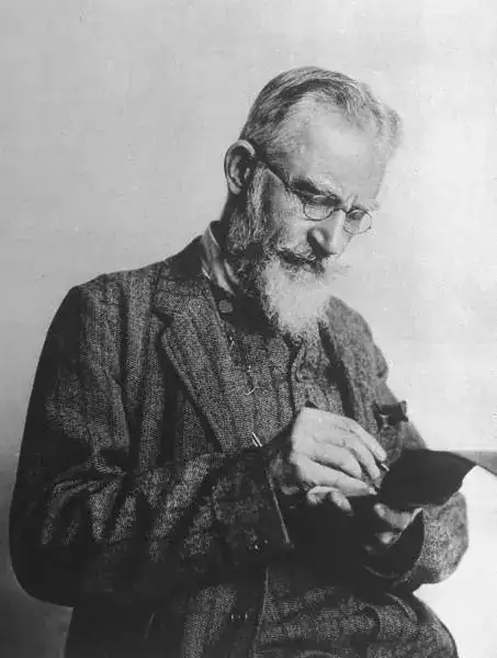 George_Bernard_Shaw_notebook.webp