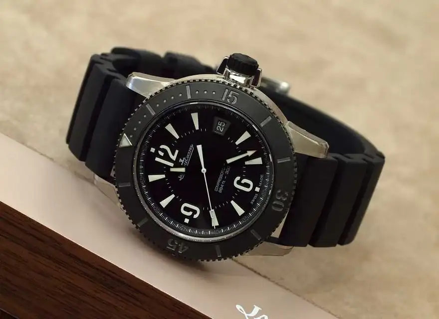 ger-lecoultre-navy-seals-master-compressor-dive-01.webp