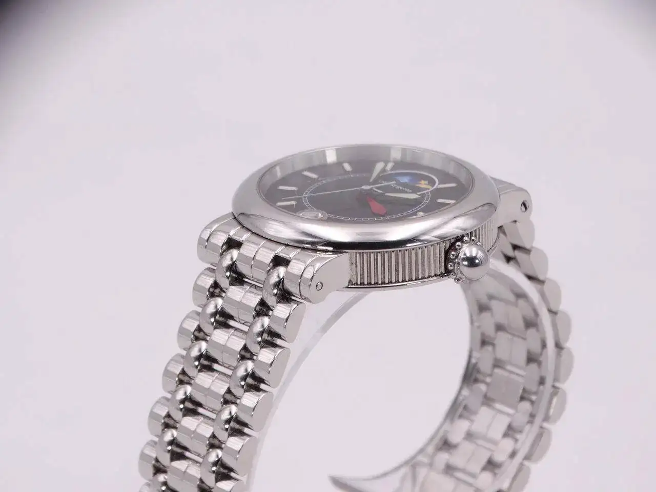 Gerald Genta Night & Day 01161.JPG