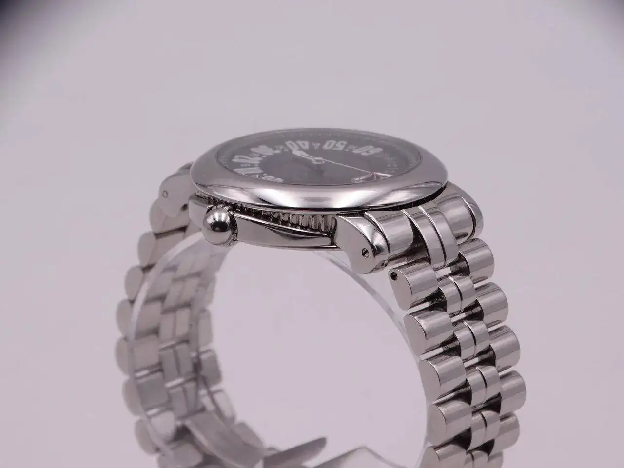 Gerald Genta Retro Sport 06163.webp