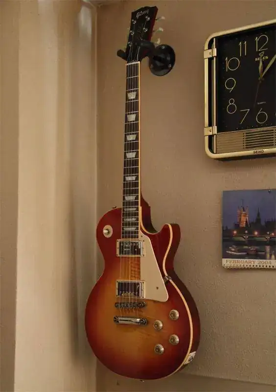 Gibson 010.webp