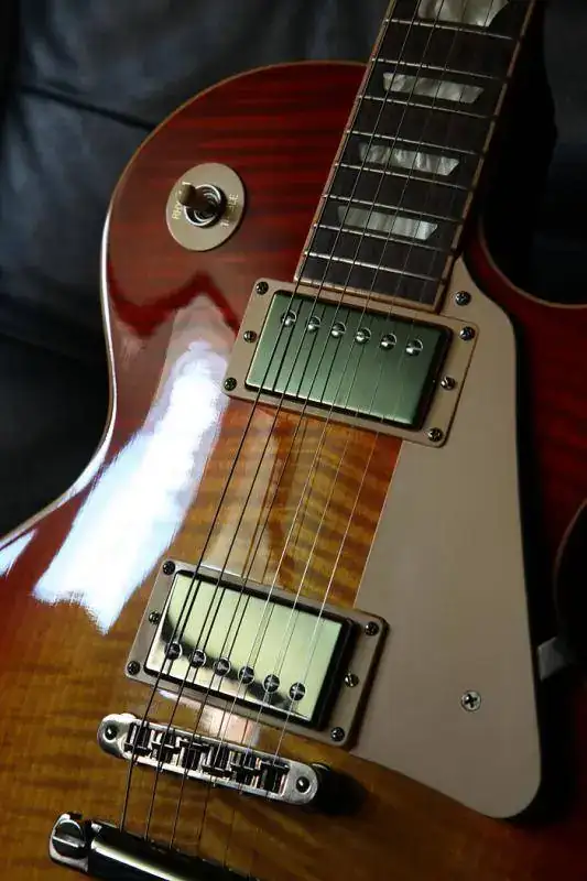 Gibson 011.webp