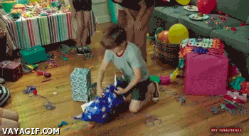 GIF_177726_y_el_famoso_anuncio_del_nino_del_palo_ya_esta_aqui.gif