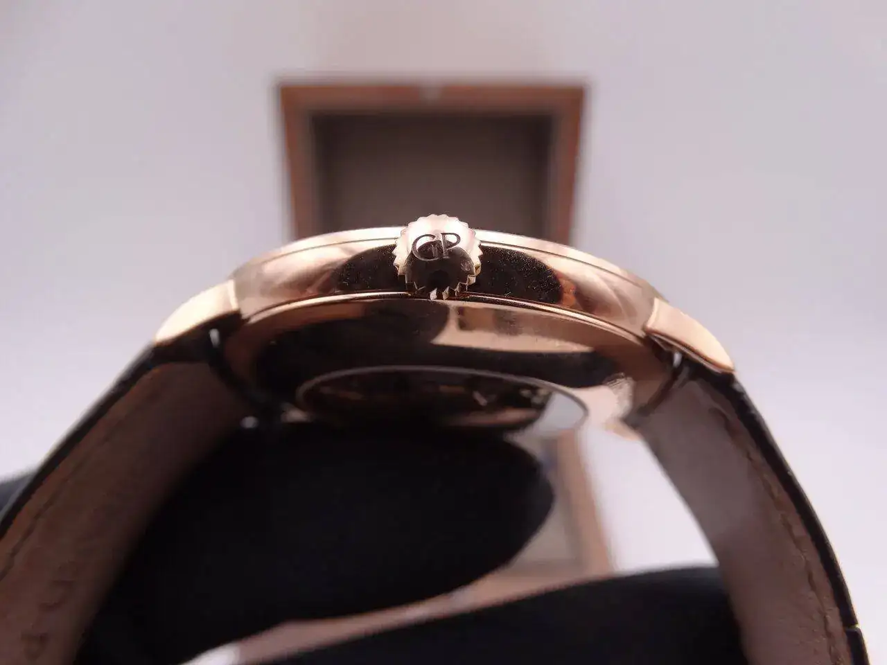 girard perregaux 1966 small seconds date 3821.webp