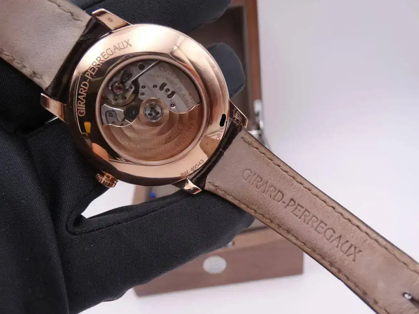 girard perregaux 1966 small seconds date 3825 copia.jpg