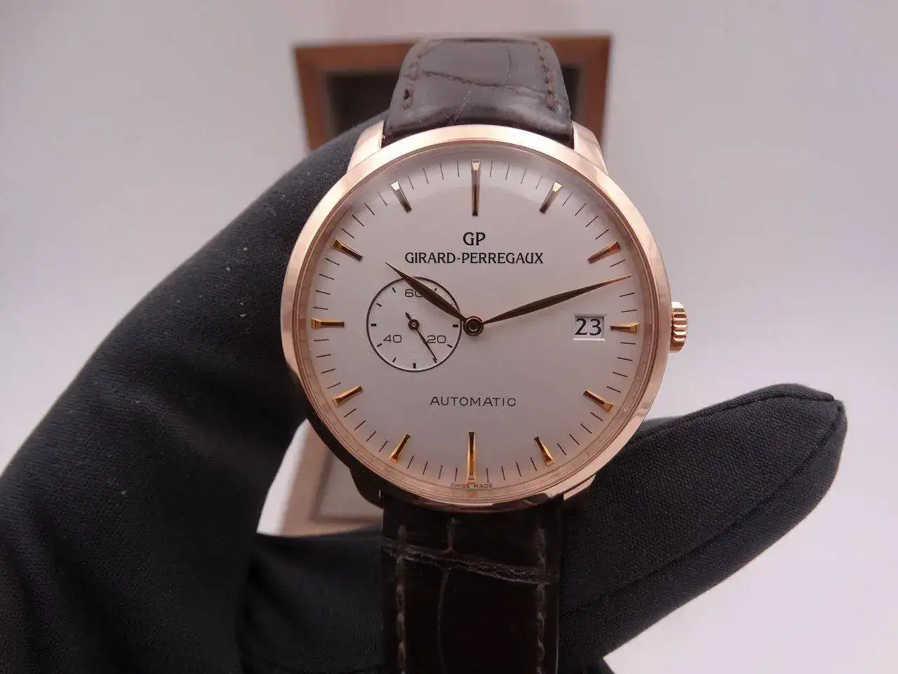 girard perregaux 1966 small seconds date 3836.webp