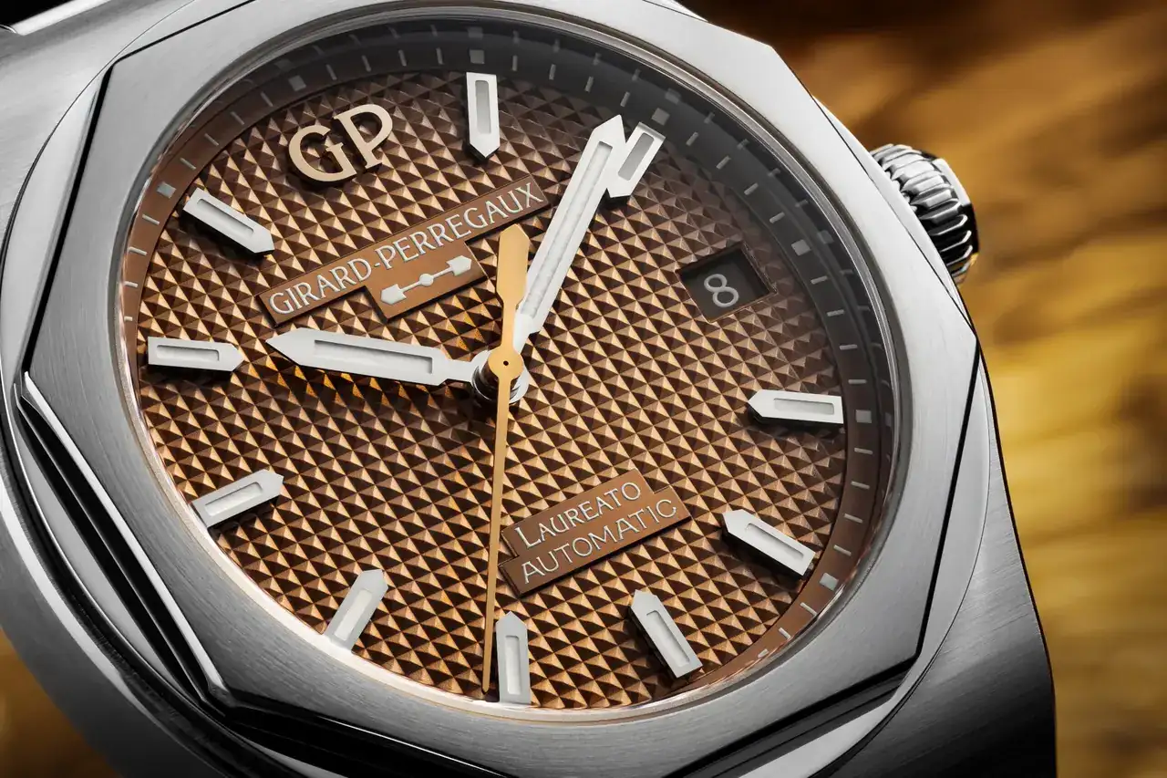 Girard-Perregaux-Laureato-38mm-Copper-5.webp