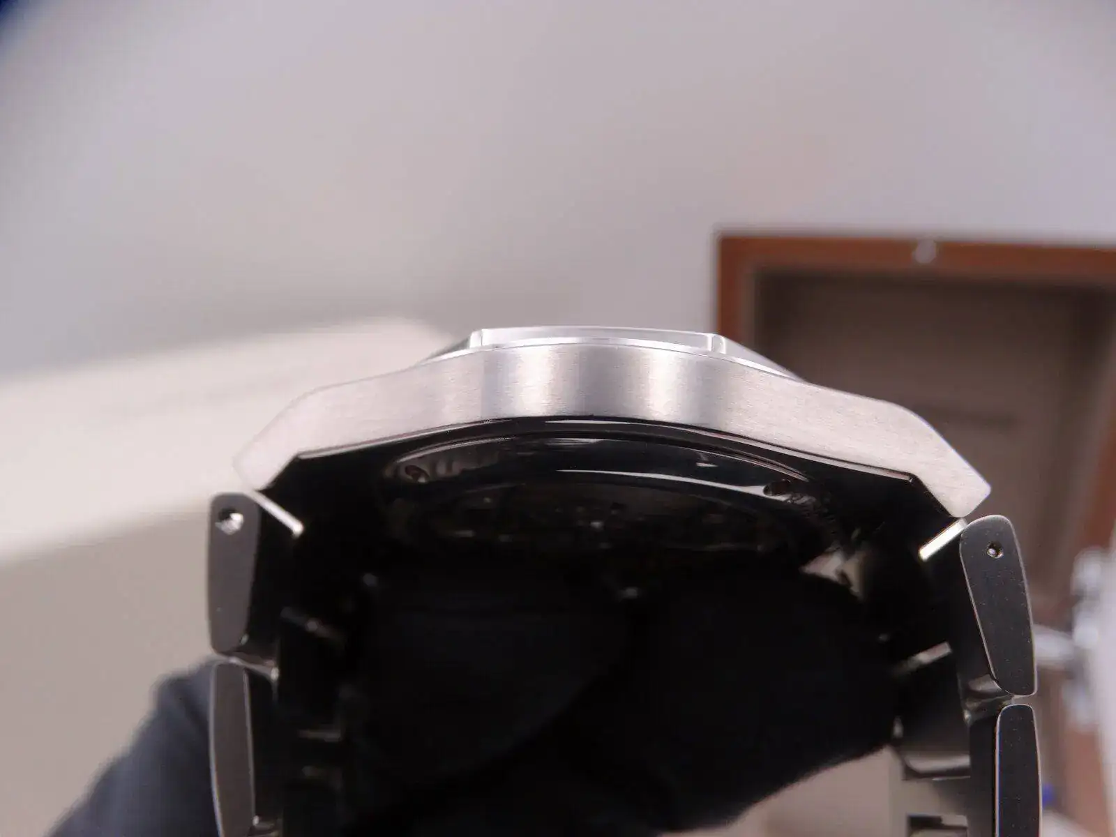 Girard Perregaux Laureato Blue 01614.JPG