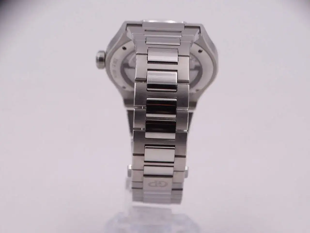Girard Perregaux Laureato Grey 06459.JPG