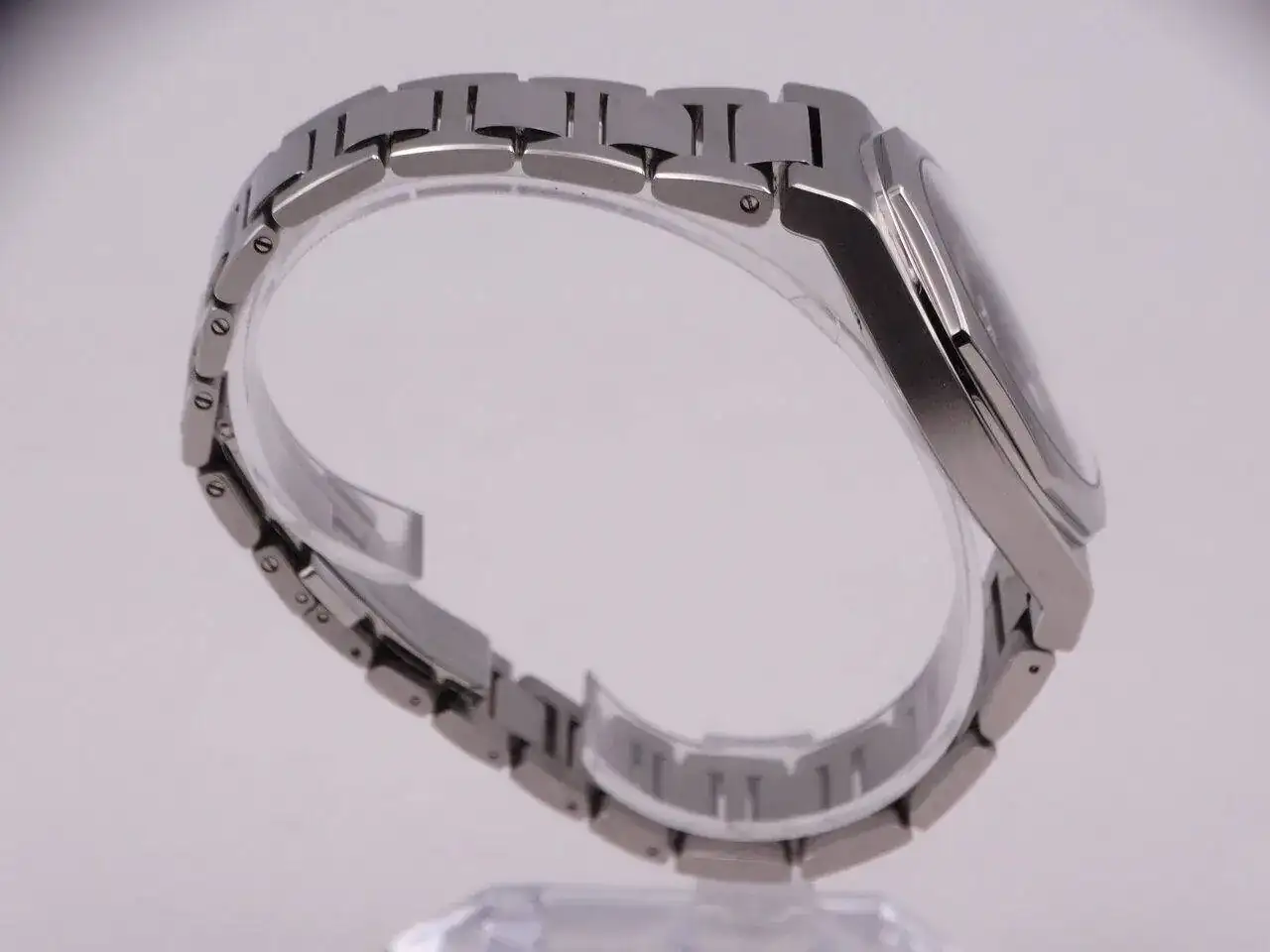 Girard Perregaux Laureato Grey 06460.JPG