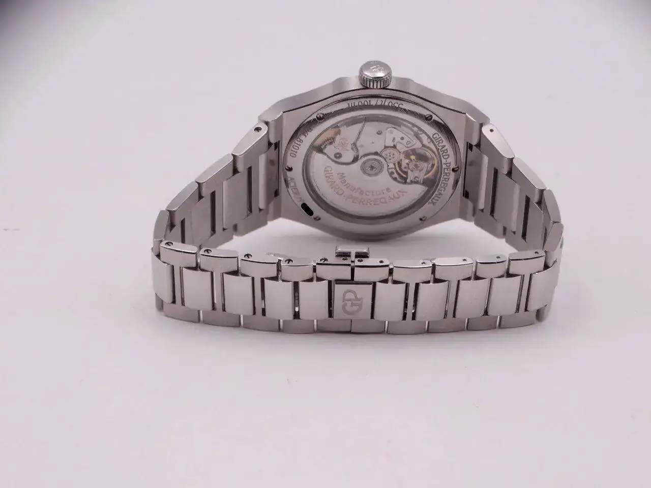 Girard Perregaux Laureato Grey 06468 copia.JPG