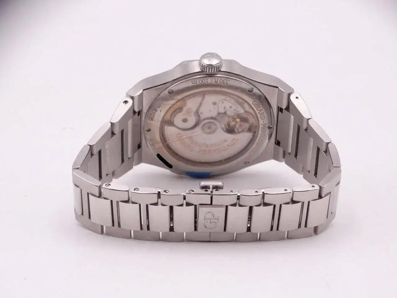 Girard Perregaux Laureato Perpetual Calendar Blue 07001 copia.webp