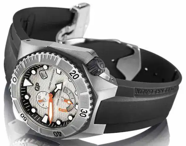Girard-Perregaux-Sea-and-Chrono-Hawk-watches-5.webp