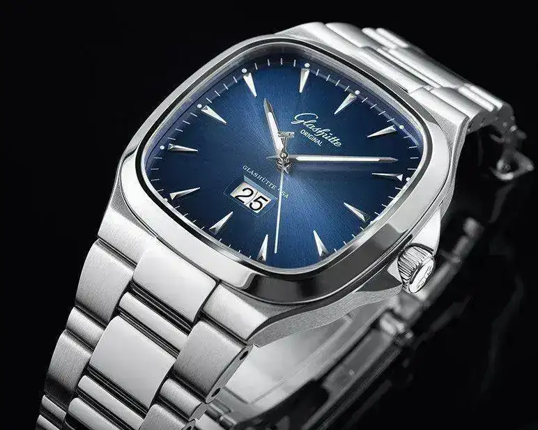 Glashütte-Seventies-Panorama-Date-2011.webp
