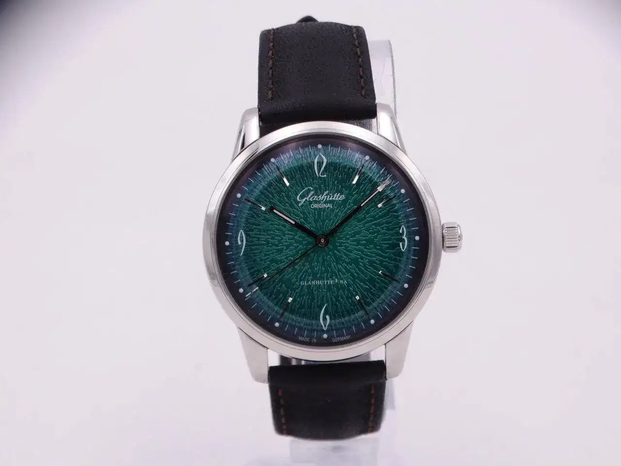 Glashutte Original Automatic Sixties Green 00911.webp